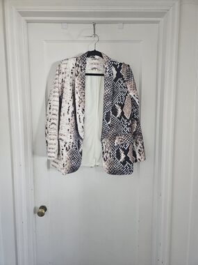 Snake Print Open Front Blazer Jacket in Cream and Black